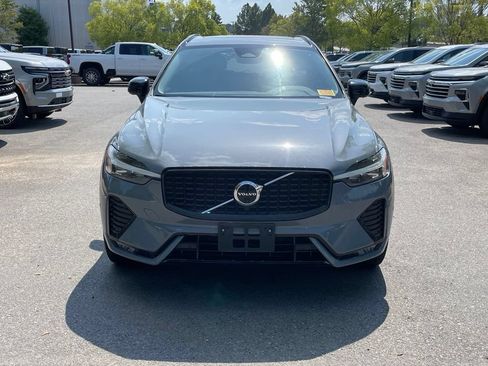 Used 2023 Volvo XC60 B5 Plus AWD/4WD image 2