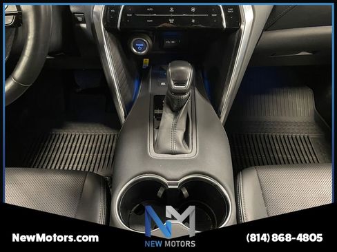 Used 2021 Toyota Venza XLE w/ Softex Package AWD/4WD image 11