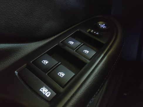 Used 2019 Buick Envision Essence AWD/4WD image 27
