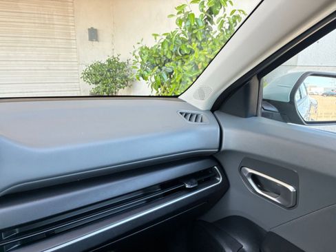 Used 2025 Kia K4 LXS image 35