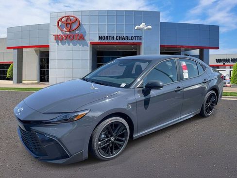 New 2026 Toyota Camry SE FWD image 5