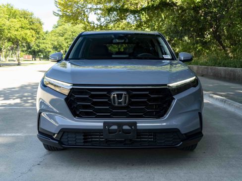 Used 2025 Honda CR-V EX image 3
