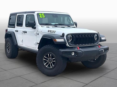 Used 2025 Jeep Wrangler Unlimited Sport AWD/4WD image 4