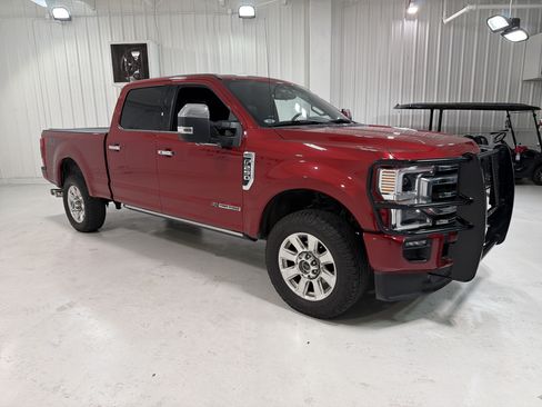 Used 2020 Ford F250 Platinum w/ FX4 Off-Road Package AWD/4WD image 8