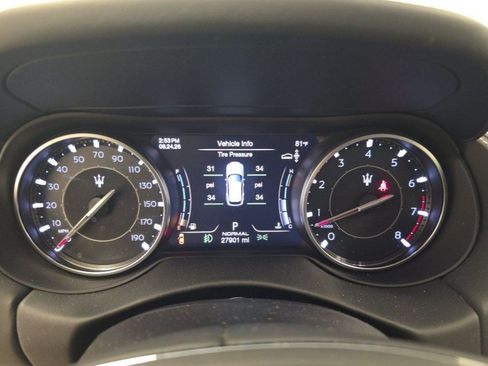 Used 2022 Maserati Levante GT AWD/4WD image 7