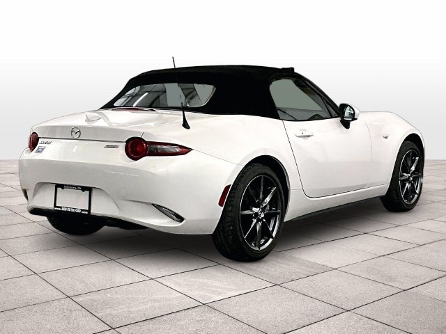 Used 2016 MAZDA MX-5 Miata Grand Touring RWD image 11