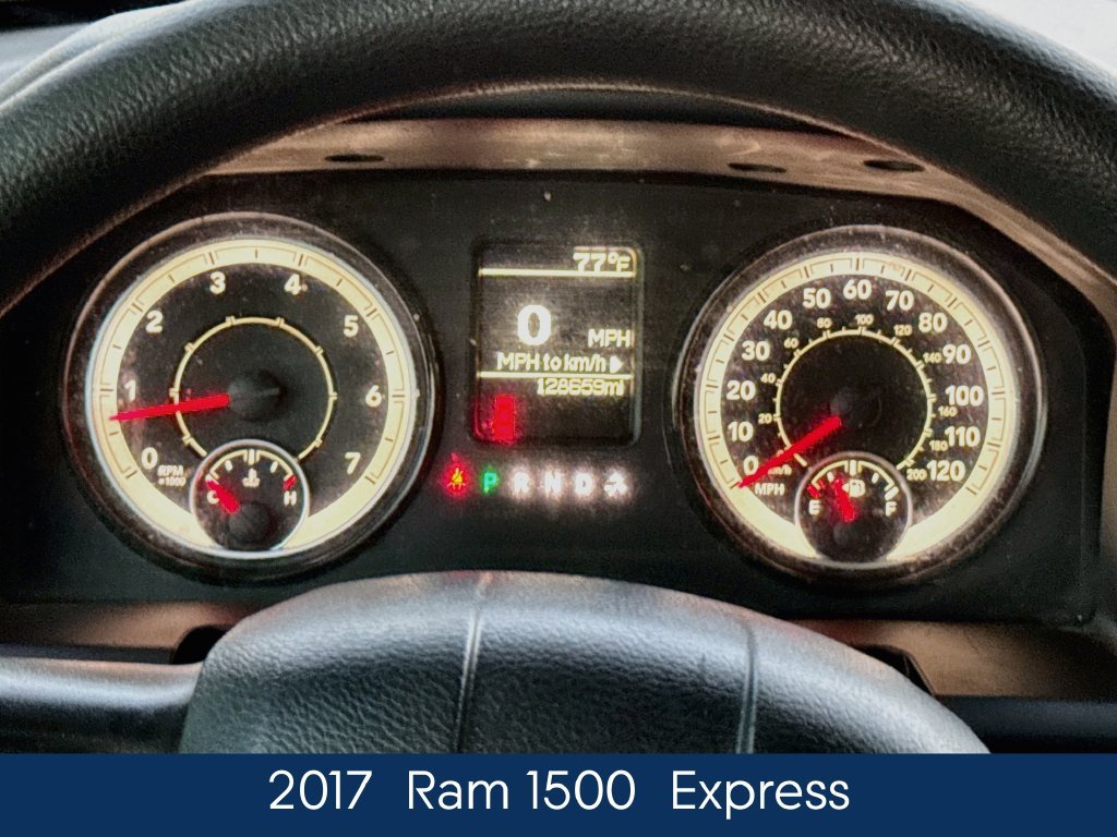 Used 2017 RAM 1500 Express RWD image 3
