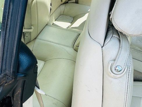 Used 2004 Lexus SC 430 Convertible image 19