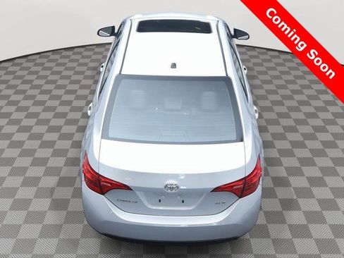 Used 2017 Toyota Corolla XLE image 3