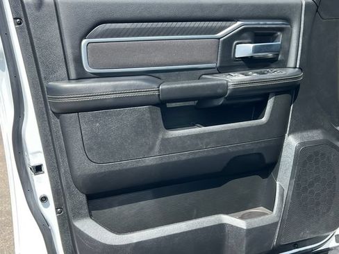 Used 2025 RAM 2500 Big Horn AWD/4WD image 18