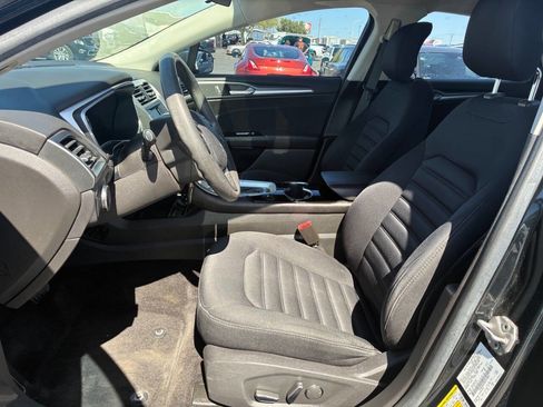 Used 2014 Ford Fusion SE FWD image 14