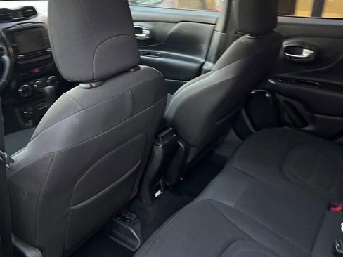 Used 2017 Jeep Renegade Altitude image 15