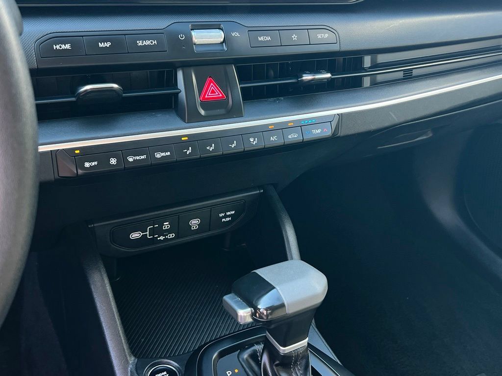 Certified 2025 Kia K4 FWD image 21