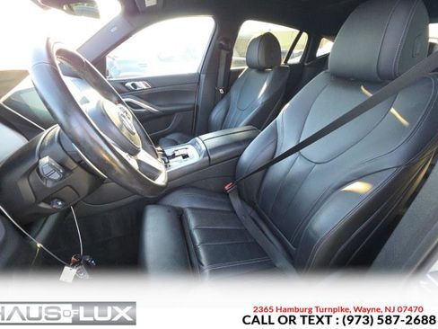 Used 2022 BMW X6 xDrive40i w/ M Sport Package AWD/4WD image 4