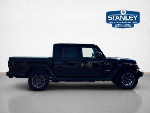 Used 2020 Jeep Gladiator Overland AWD/4WD image 8