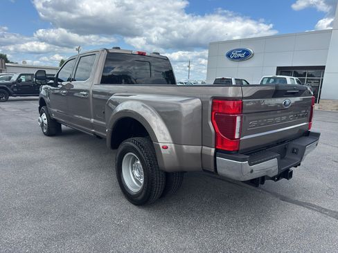 Used 2022 Ford F350 Lariat w/ Lariat Ultimate Package AWD/4WD image 8