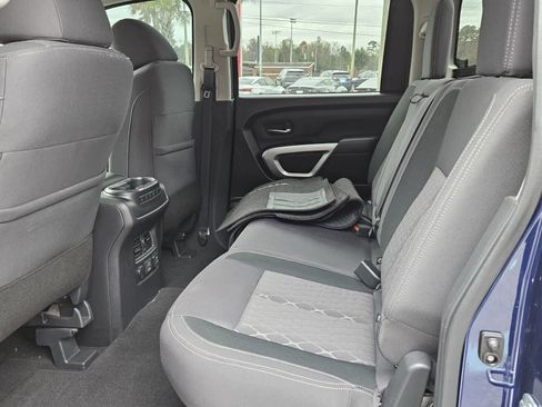 Used 2024 Nissan Titan SV w/ SV Convenience Package image 4