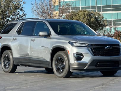 Used 2023 Chevrolet Traverse LT