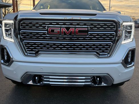 Used 2022 GMC Sierra 1500 Denali w/ Denali Premium Package image 7