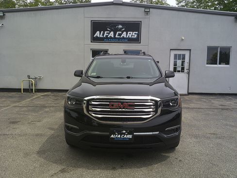 Used 2017 GMC Acadia SLT AWD/4WD image 2