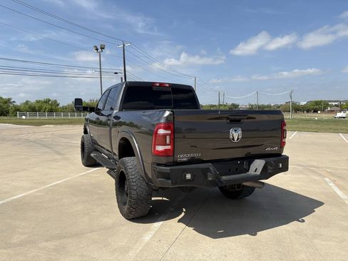 Used 2022 RAM 2500 Laramie AWD/4WD image 3