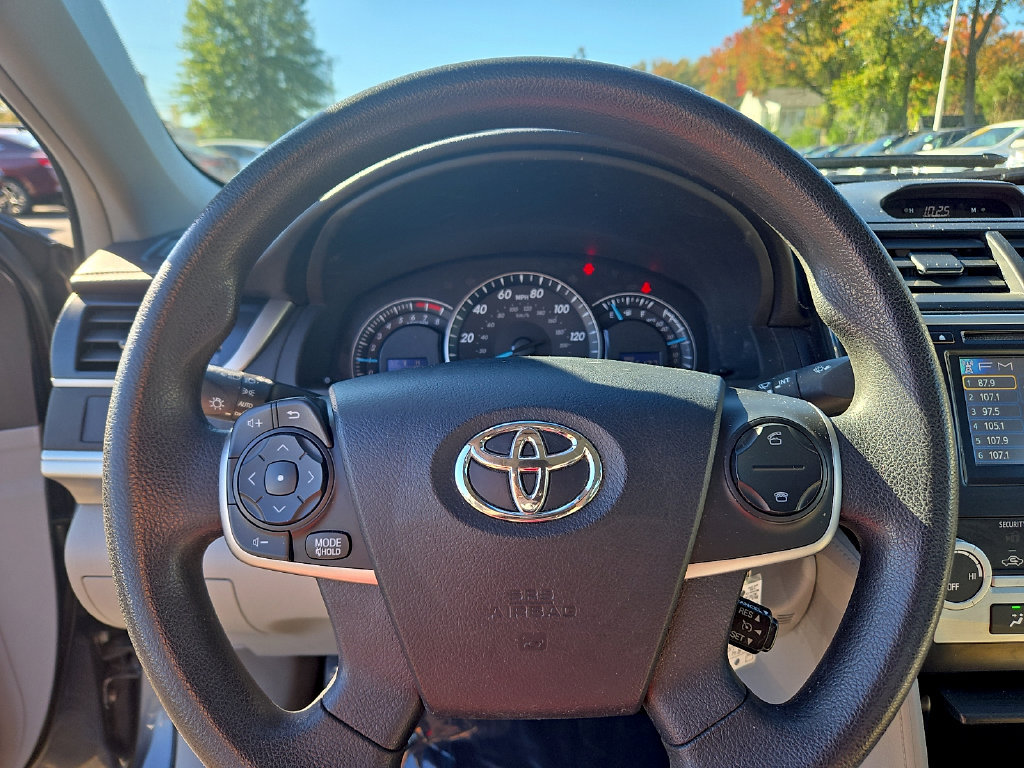 Used 2012 Toyota Camry LE FWD image 21