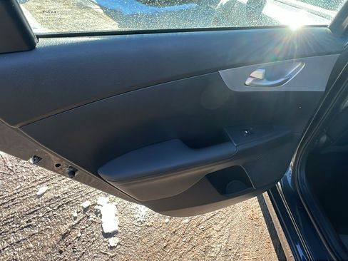 Used 2023 Kia Forte LX image 22