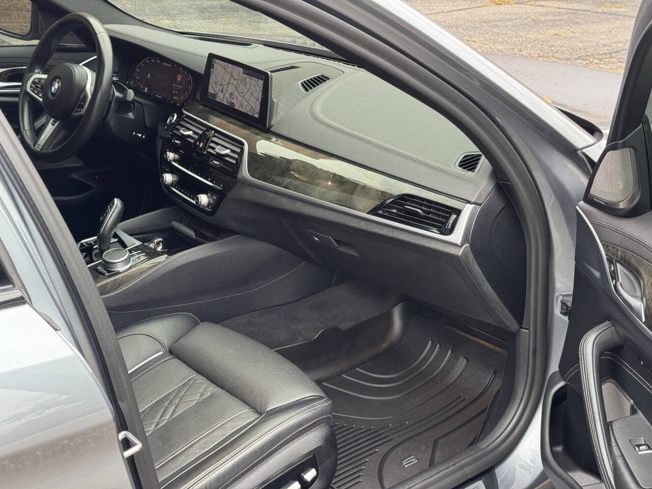 Used 2020 BMW M550i xDrive AWD/4WD image 10
