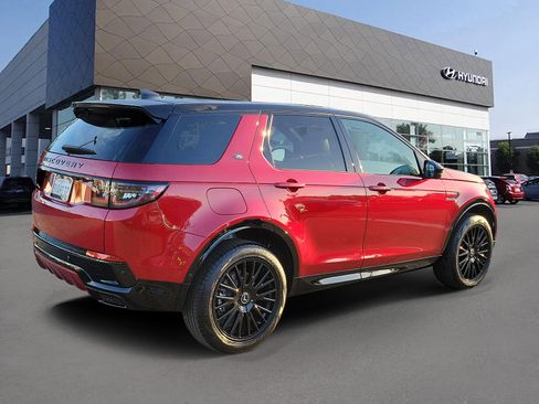 Used 2025 Land Rover Discovery Sport Dynamic SE AWD/4WD image 2