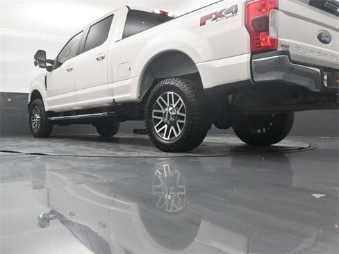 Used 2019 Ford F250 Lariat w/ Lariat Value Package image 41