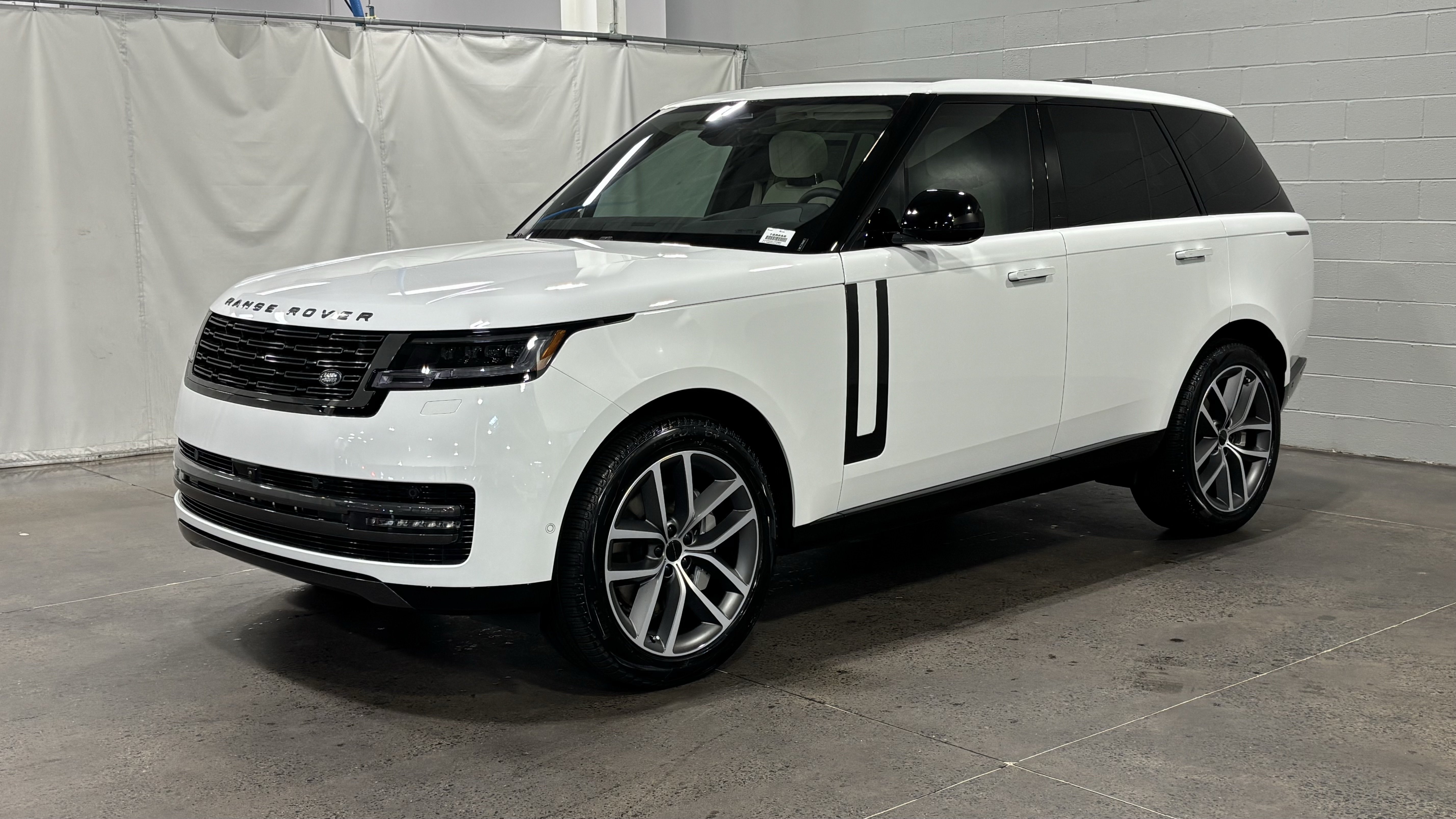 New 2026 Land Rover Range Rover SE AWD/4WD image 1