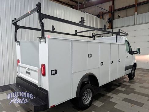 Used 2023 Mercedes-Benz Sprinter 3500 image 4