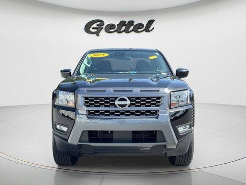 Used 2025 Nissan Frontier SV w/ SV Convenience Package RWD image 2