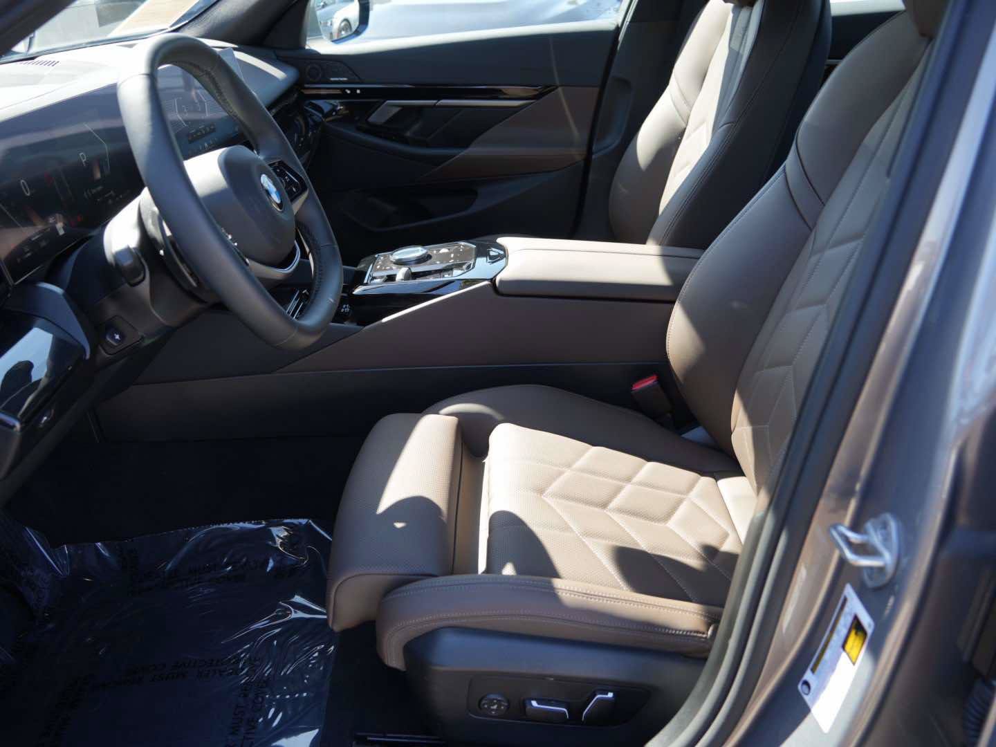 Used 2026 BMW 530i RWD image 16