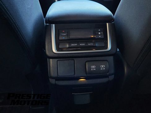 Used 2022 Subaru Ascent Premium w/ Convenience Package AWD/4WD image 17