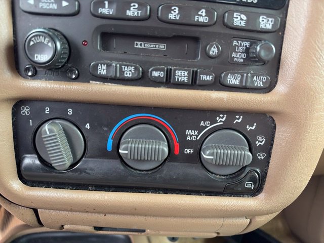 Used 2002 GMC Sonoma SLS w/ Marketing Option Pkg RWD image 18