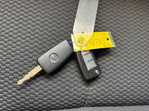 Used 2020 Nissan Rogue Sport S FWD image 11