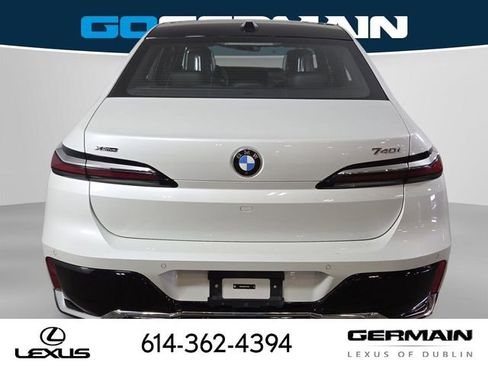 Used 2025 BMW 740i xDrive AWD/4WD image 8