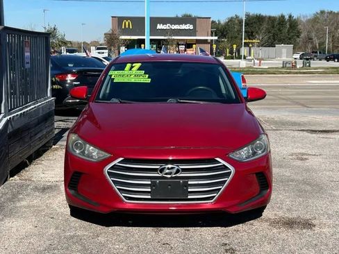 Used 2017 Hyundai Elantra SE image 3