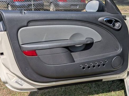 Used 2005 Chrysler PT Cruiser GT FWD image 12