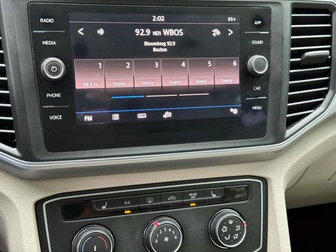 Used 2018 Volkswagen Atlas SE image 20