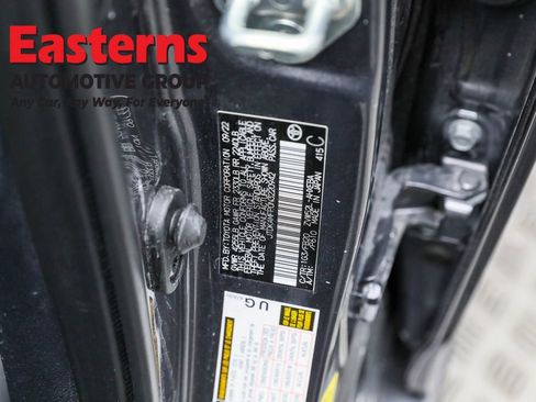 Used 2022 Toyota Prius Prime LE FWD image 33