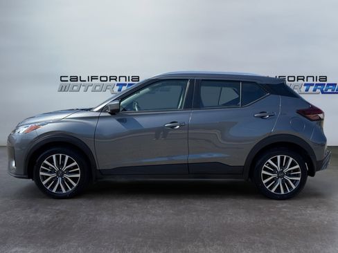 Used 2024 Nissan Kicks SV image 8