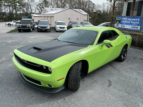 Used 2019 Dodge Challenger GT image 3