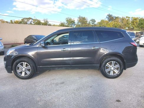 Used 2016 Chevrolet Traverse LT image 4