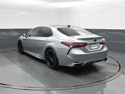 Used 2021 Toyota Camry XSE image 5