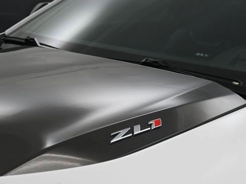 Used 2019 Chevrolet Camaro ZL1 image 20