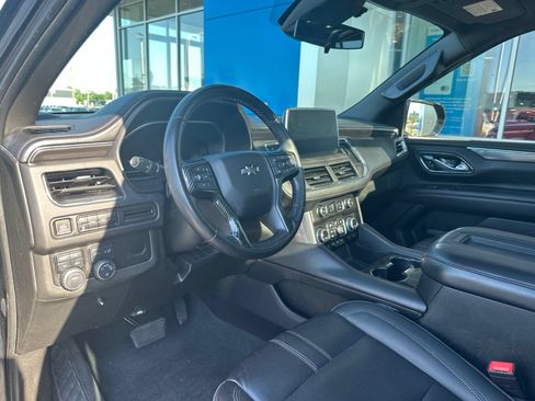Used 2023 Chevrolet Suburban RST AWD/4WD image 25