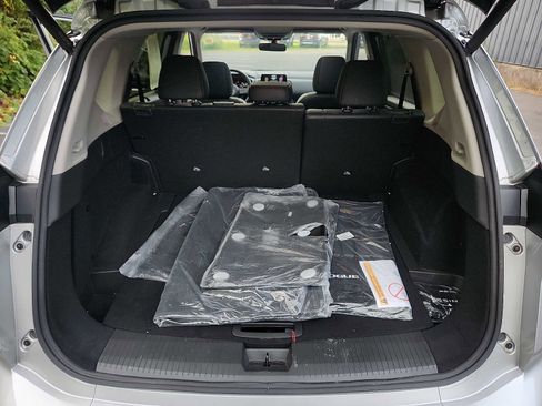 Certified 2024 Nissan Rogue SV w/ SV Premium Package image 28