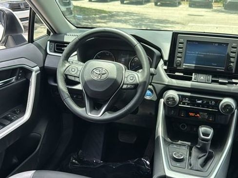 Certified 2021 Toyota RAV4 XLE Premium AWD/4WD image 15